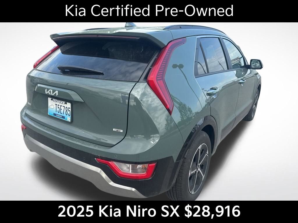 Certified 2025 Kia Niro SX image 4