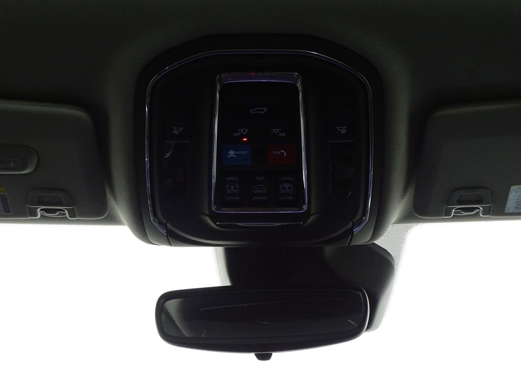 Used 2023 Jeep Grand Cherokee 4WD 4xe image 32
