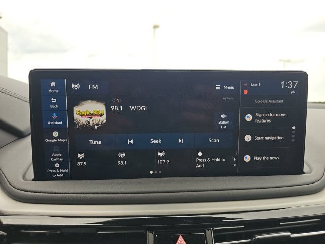 Used 2025 Acura MDX w/ Technology Package FWD image 40