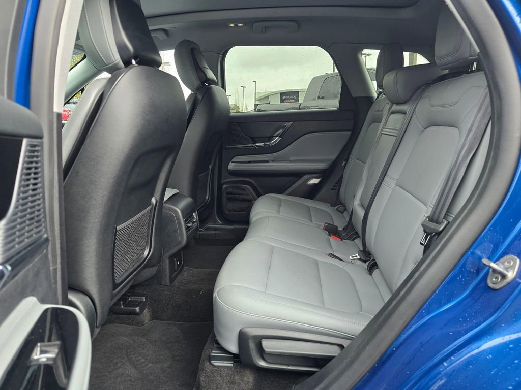 Used 2020 Lincoln Corsair FWD w/ Premium Package image 16