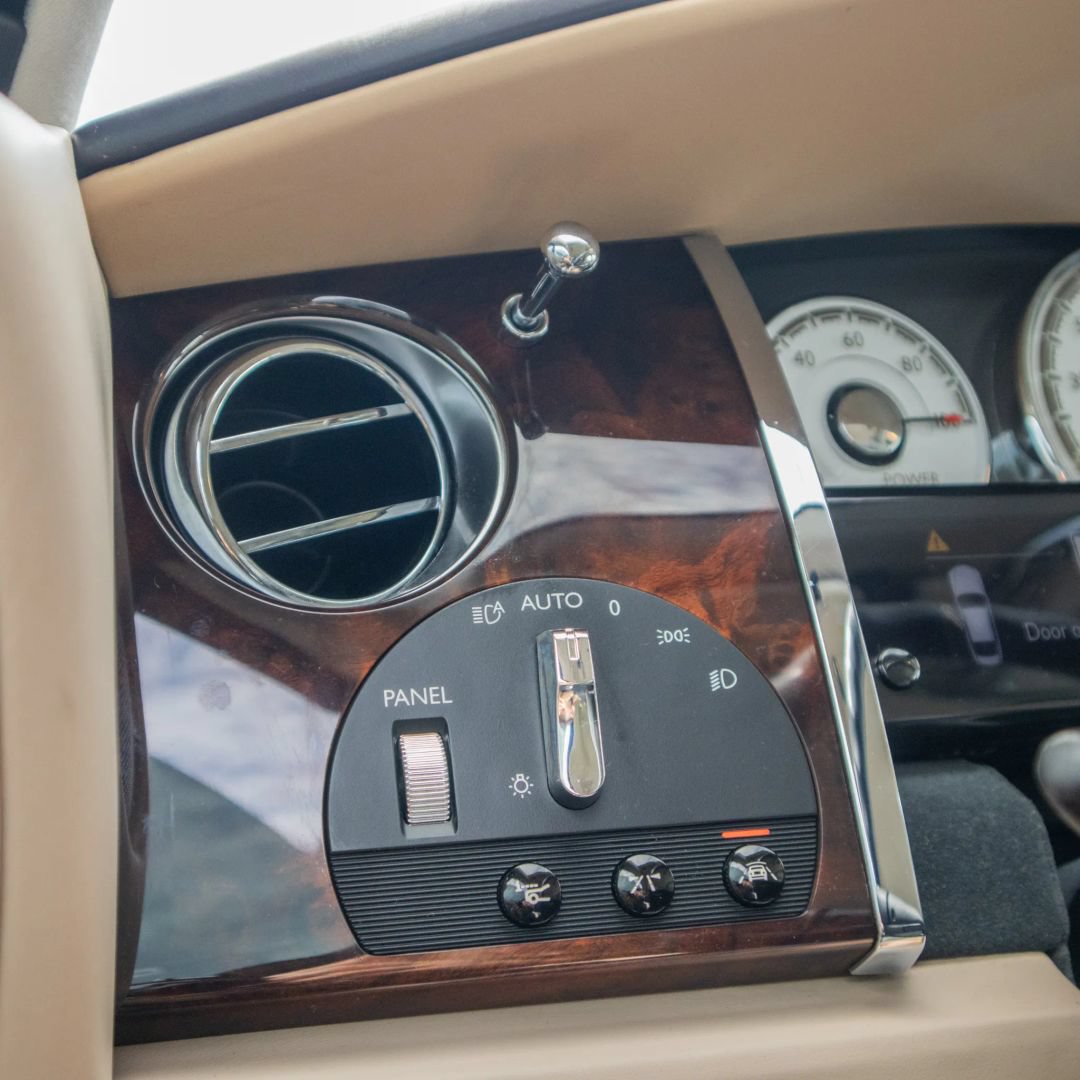 Used 2019 Rolls-Royce Wraith RWD image 51