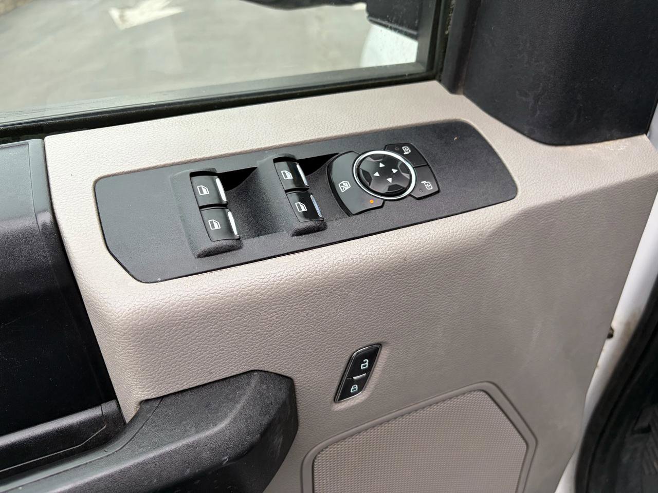 Used 2020 Ford F250 XL w/ Power Equipment Group image 16