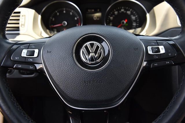 Used 2017 Volkswagen Jetta SE FWD image 19