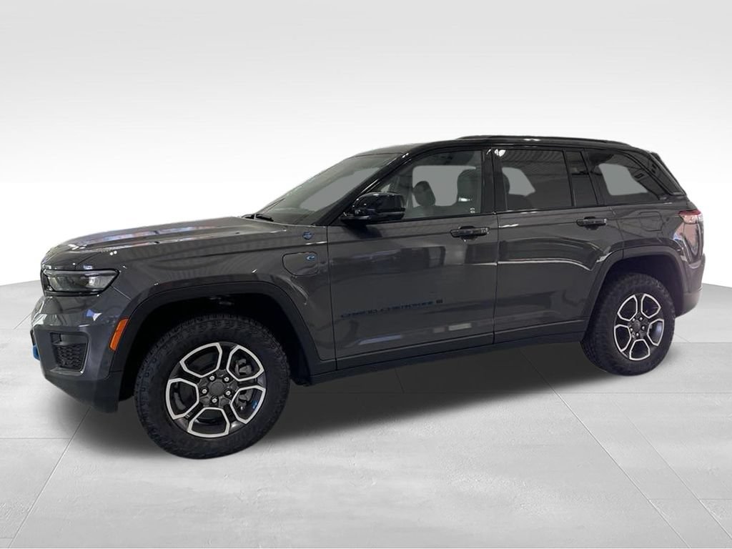 New 2024 Jeep Grand Cherokee Trailhawk w/ Advanced Protech Group II AWD/4WD image 11