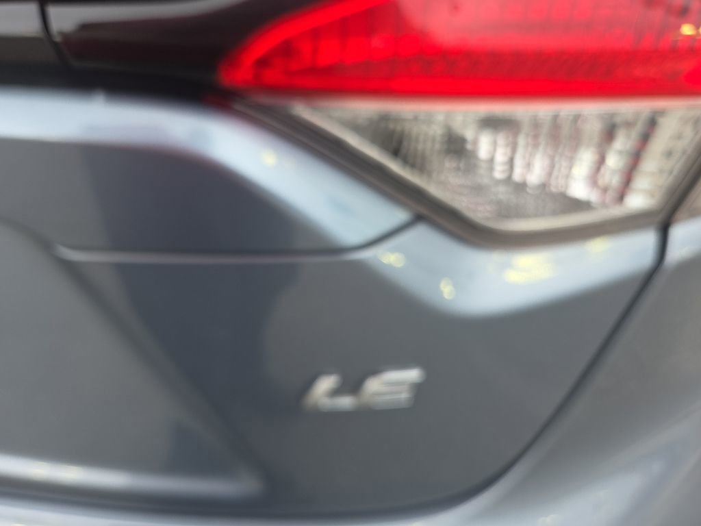Used 2022 Toyota Corolla LE FWD image 6