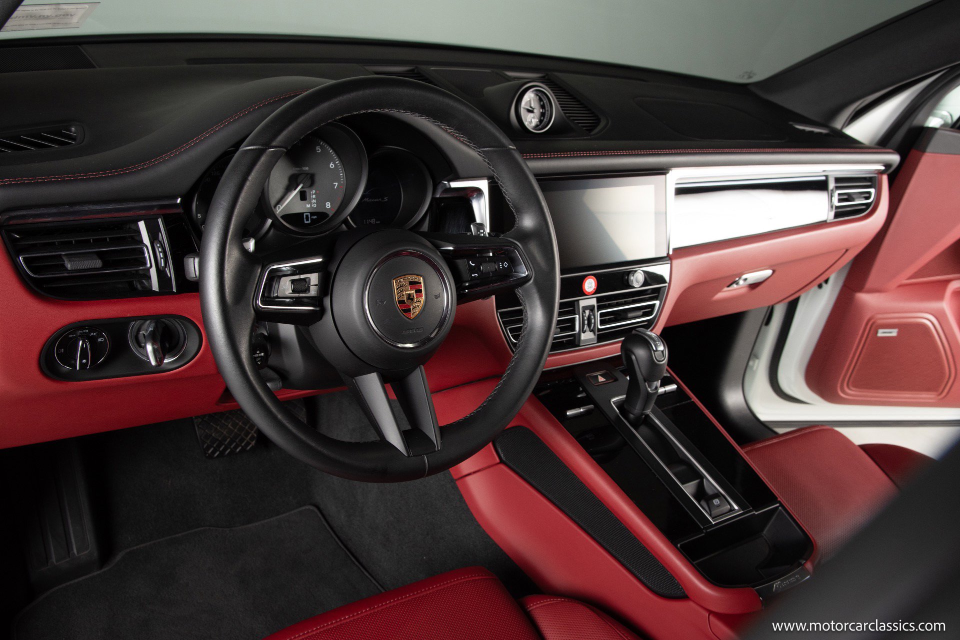 Used 2024 Porsche Macan S AWD/4WD image 20