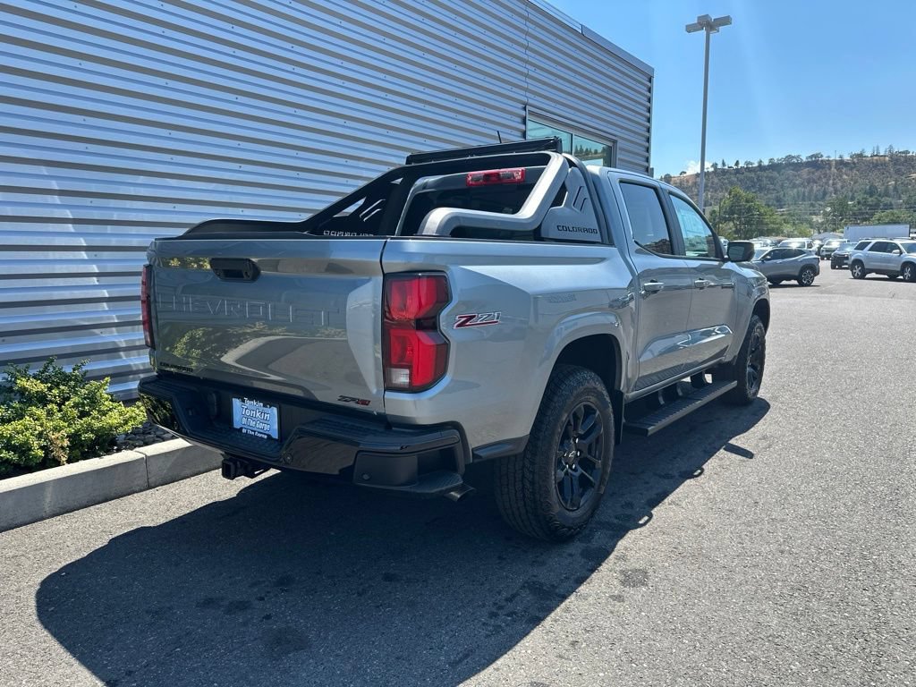 New 2026 Chevrolet Colorado Z71 w/ Midnight Edition AWD/4WD image 3