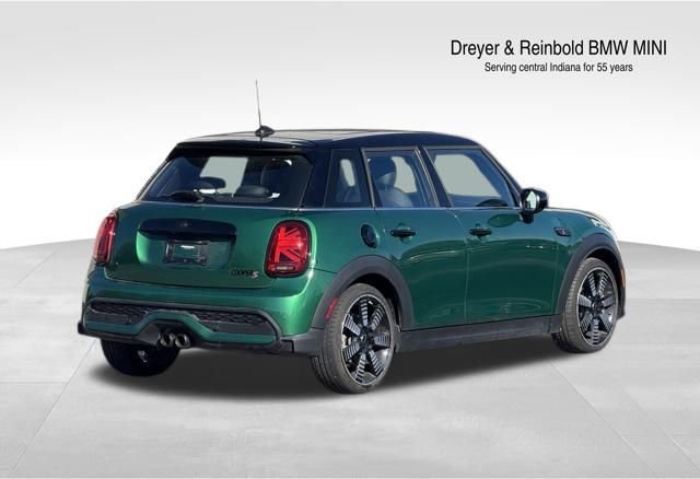 Used 2023 MINI Cooper S image 4