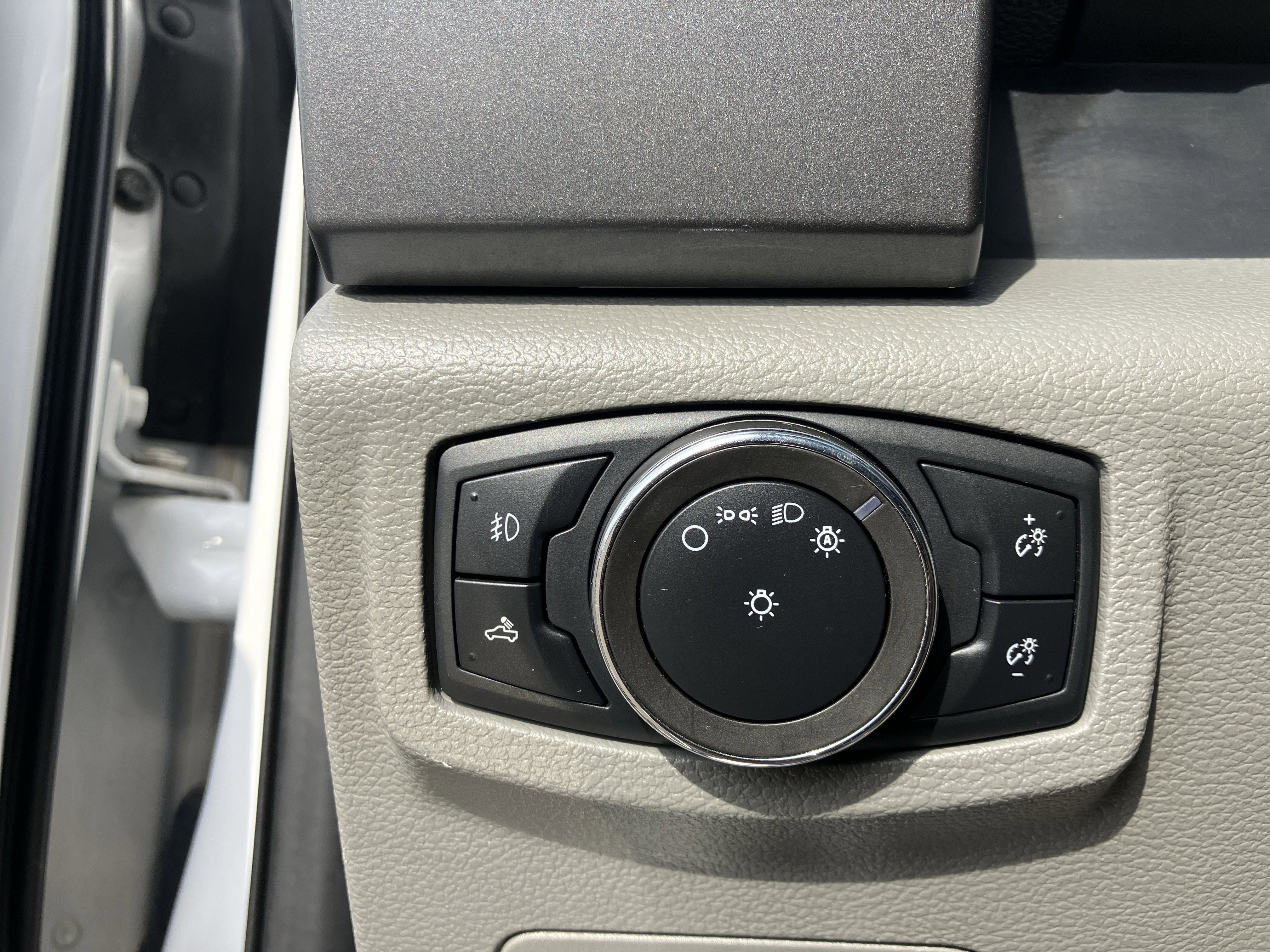 Used 2020 Ford F150 XLT w/ Trailer Tow Package image 27