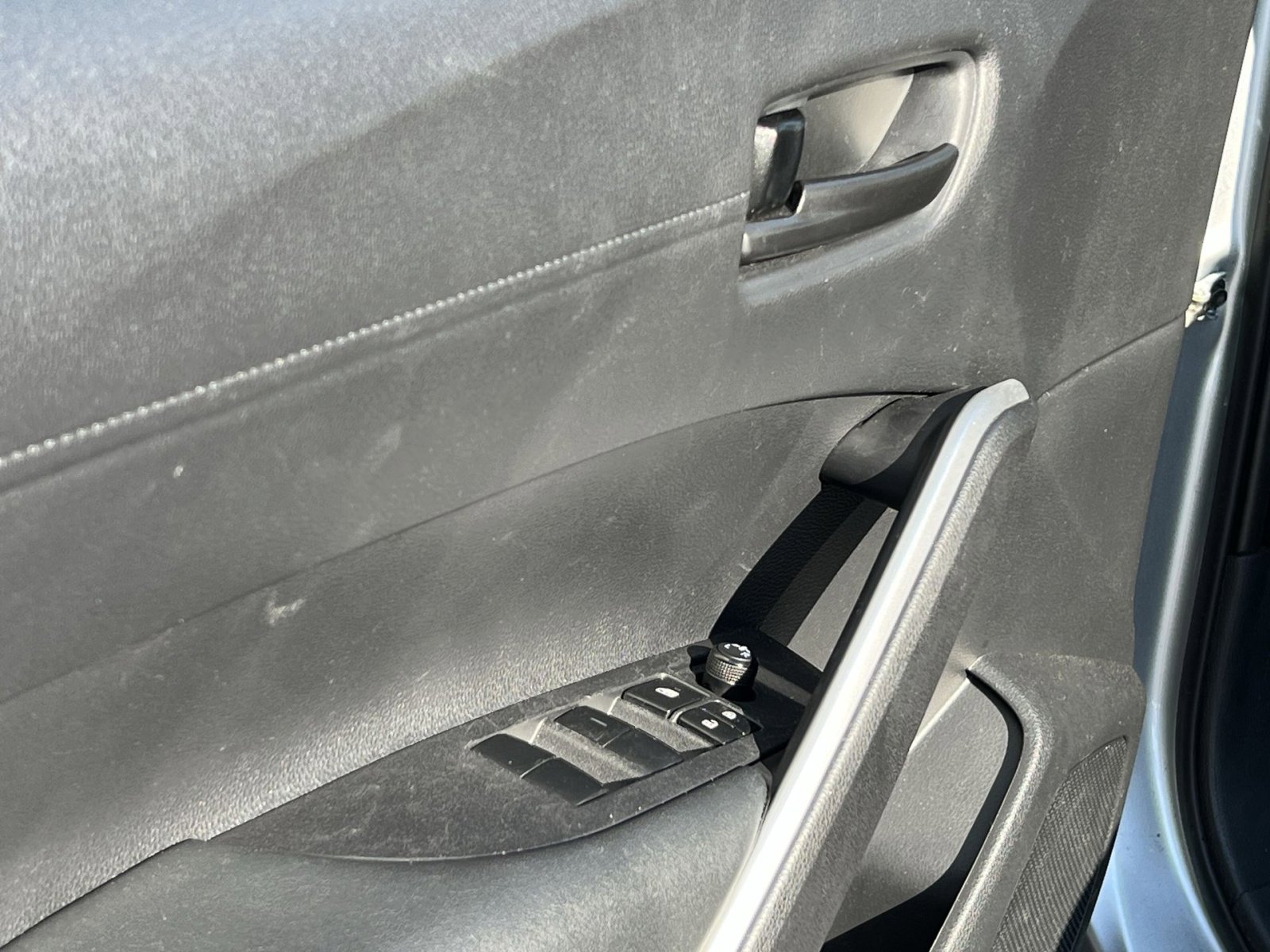 Used 2024 Toyota Corolla Cross SE image 15