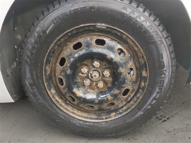 Used 2021 Toyota Prius LE image 14