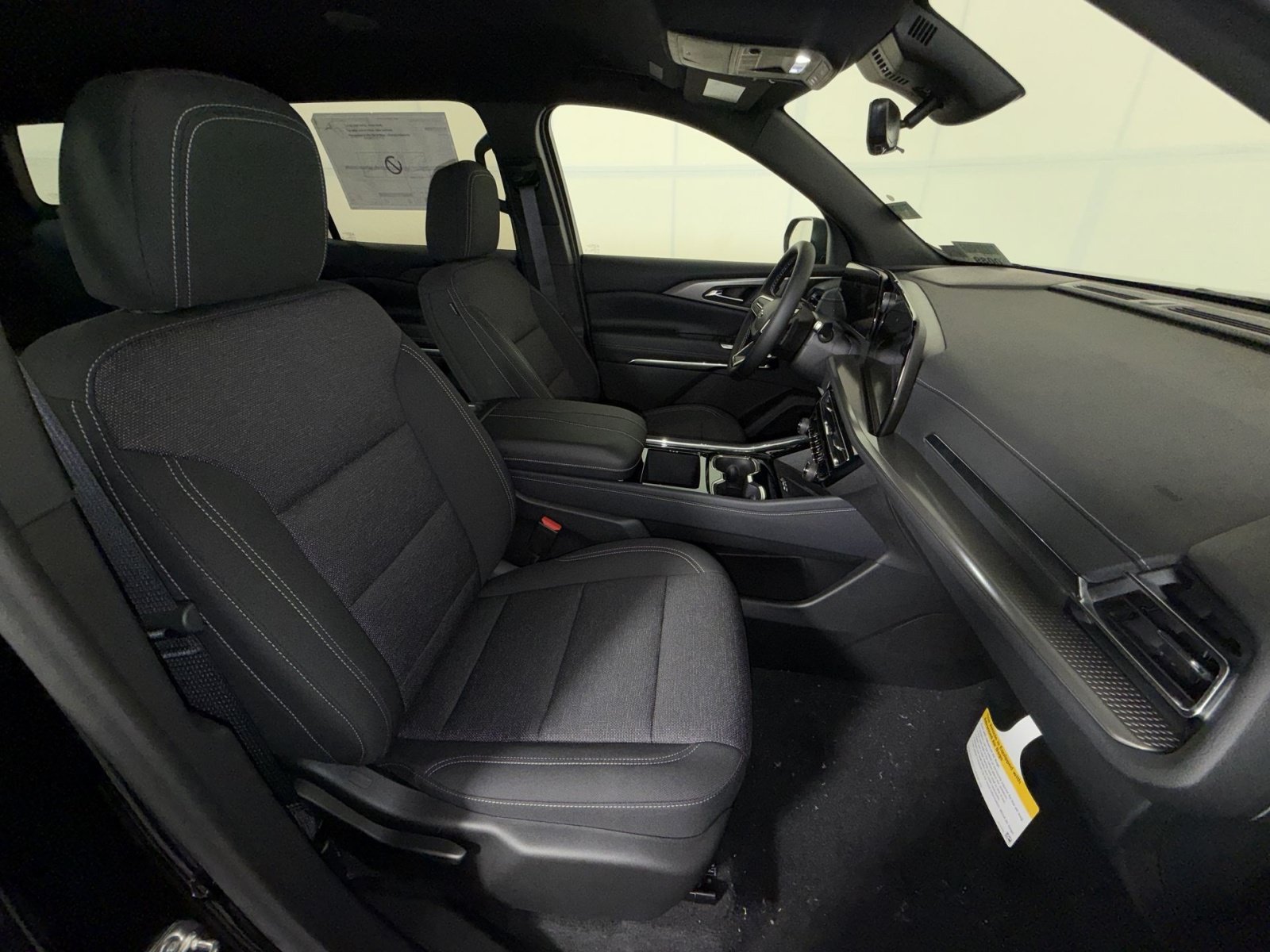 New 2027 Chevrolet Traverse LT w/ Midnight/Sport Edition FWD image 27