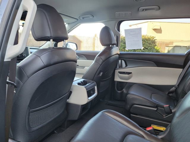 Certified 2024 Kia Carnival LX image 17