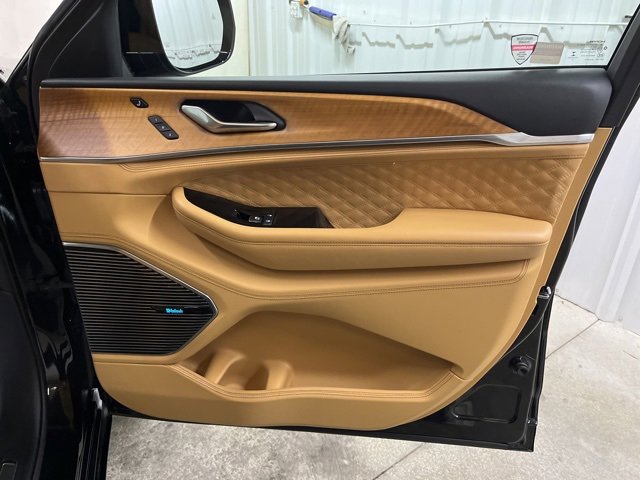 Used 2021 Jeep Grand Cherokee L Summit image 37