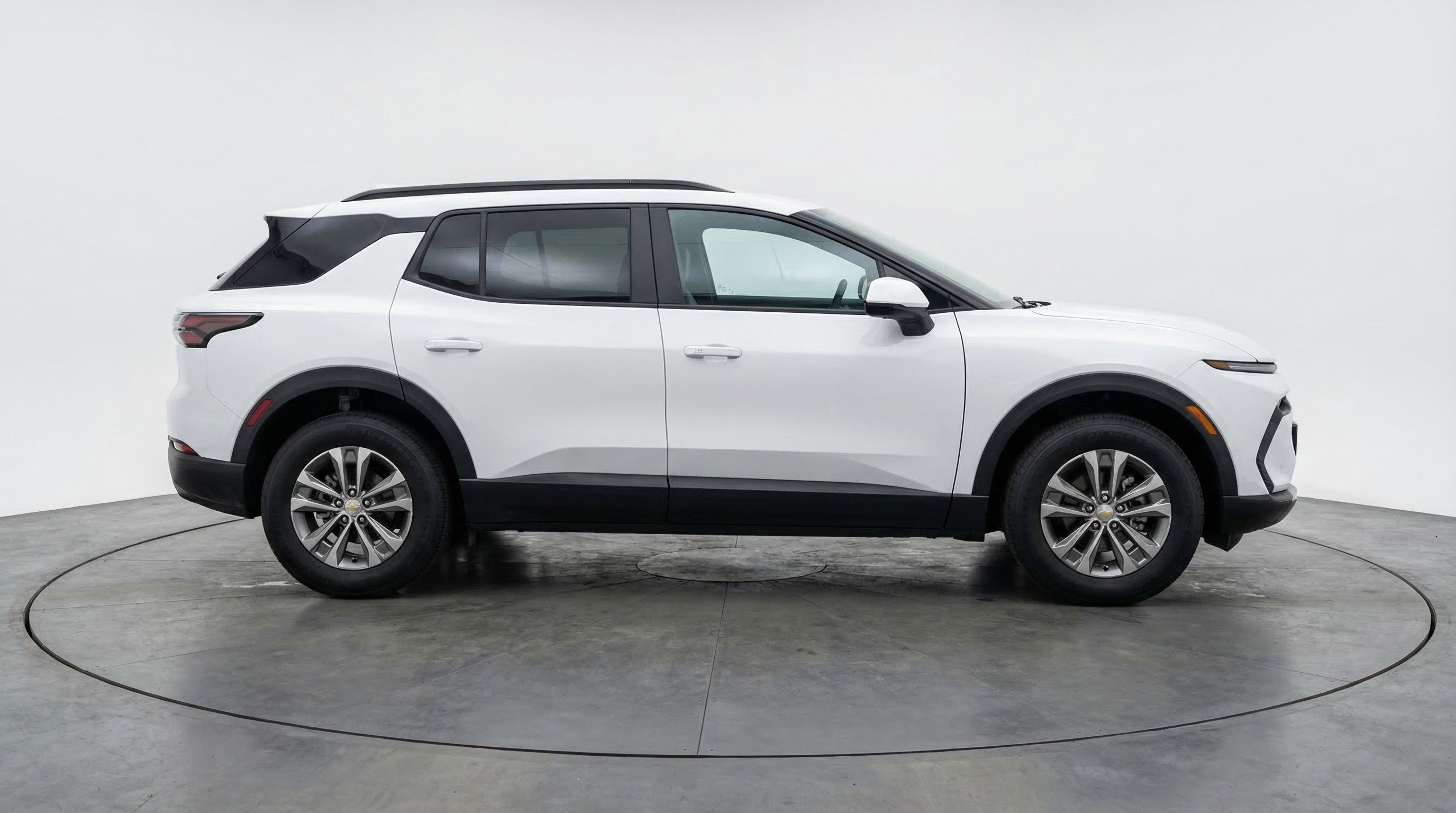 Used 2025 Chevrolet Equinox LT image 11