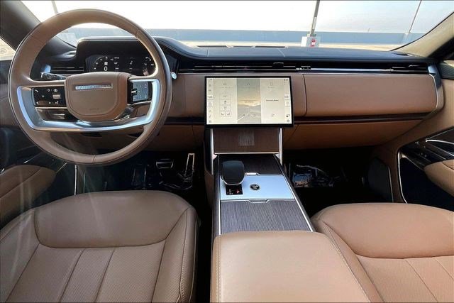 Used 2025 Land Rover Range Rover Long Wheelbase Autobiography image 19