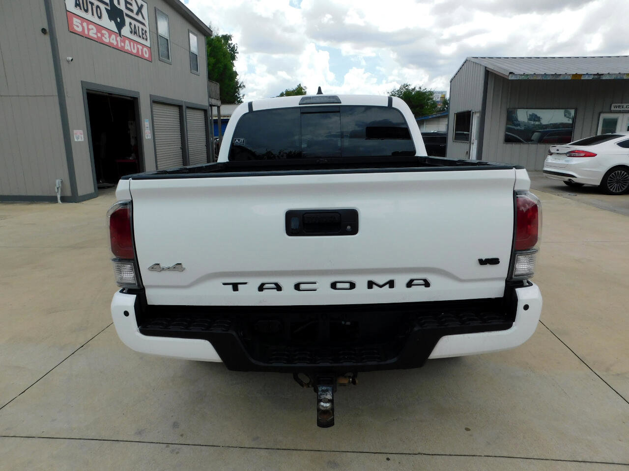 Used 2020 Toyota Tacoma Limited image 7