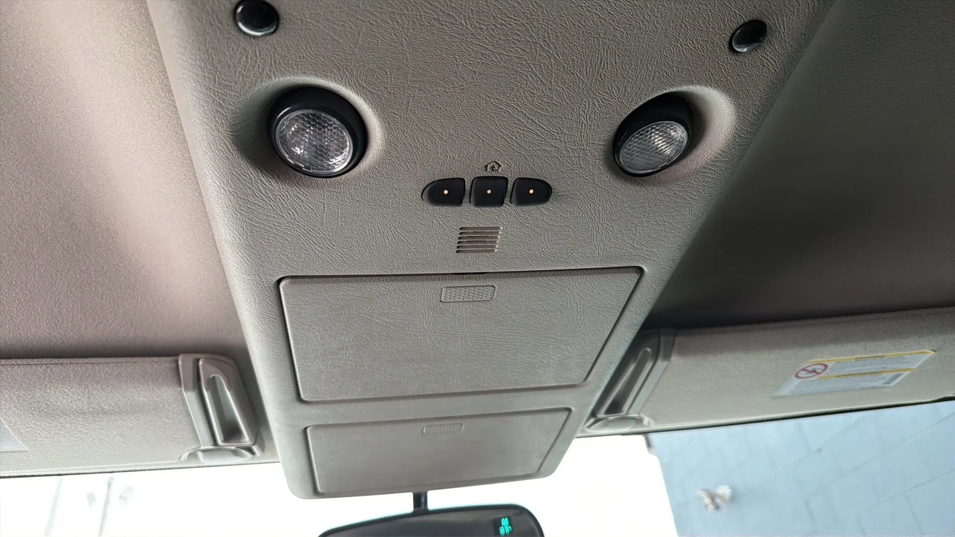 Used 2003 HUMMER H2 w/ Preferred Equipment Group image 26