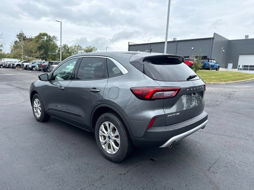 Used 2023 Ford Escape Active AWD/4WD image 5