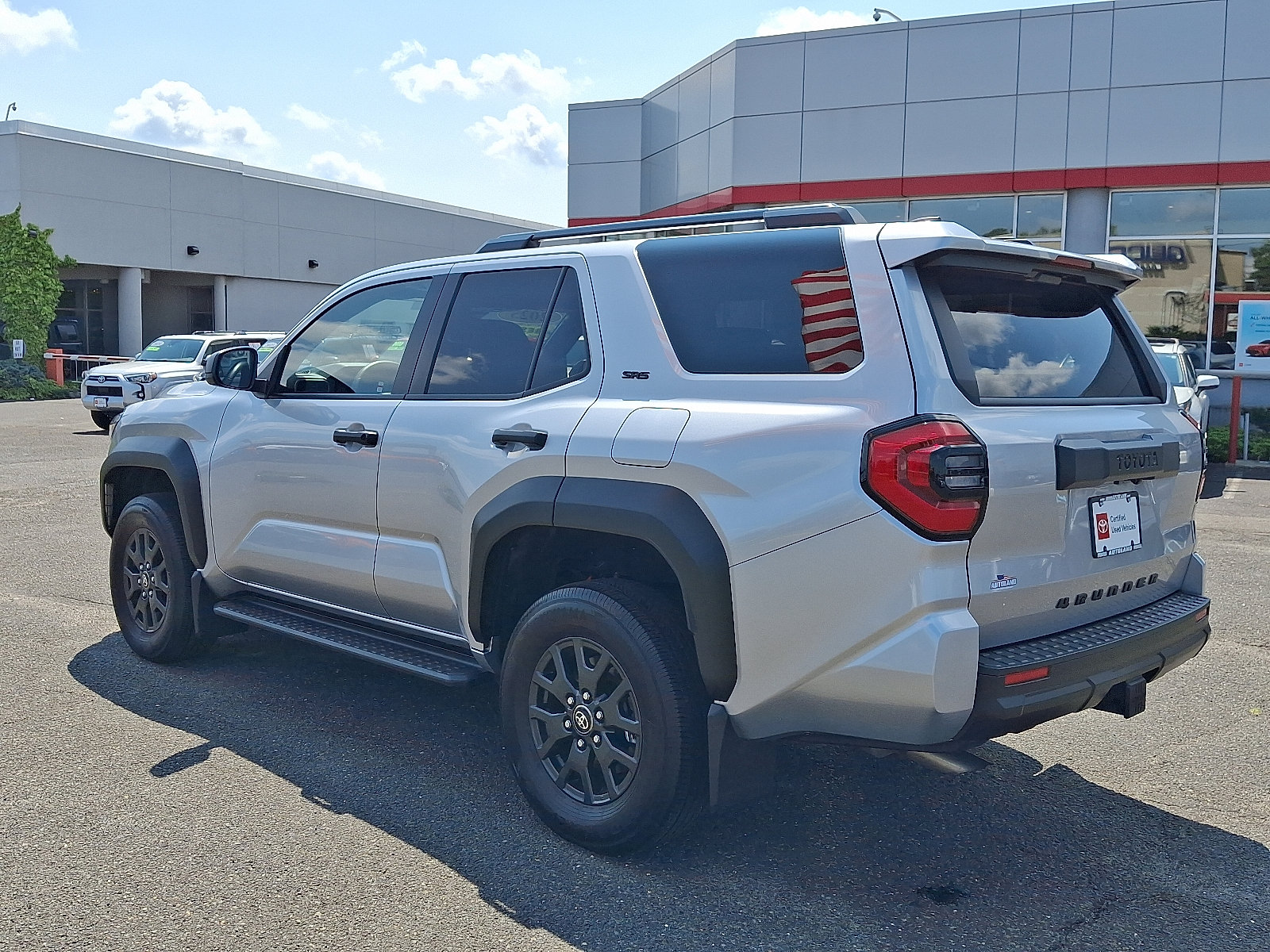 Certified 2025 Toyota 4Runner SR5 AWD/4WD image 5
