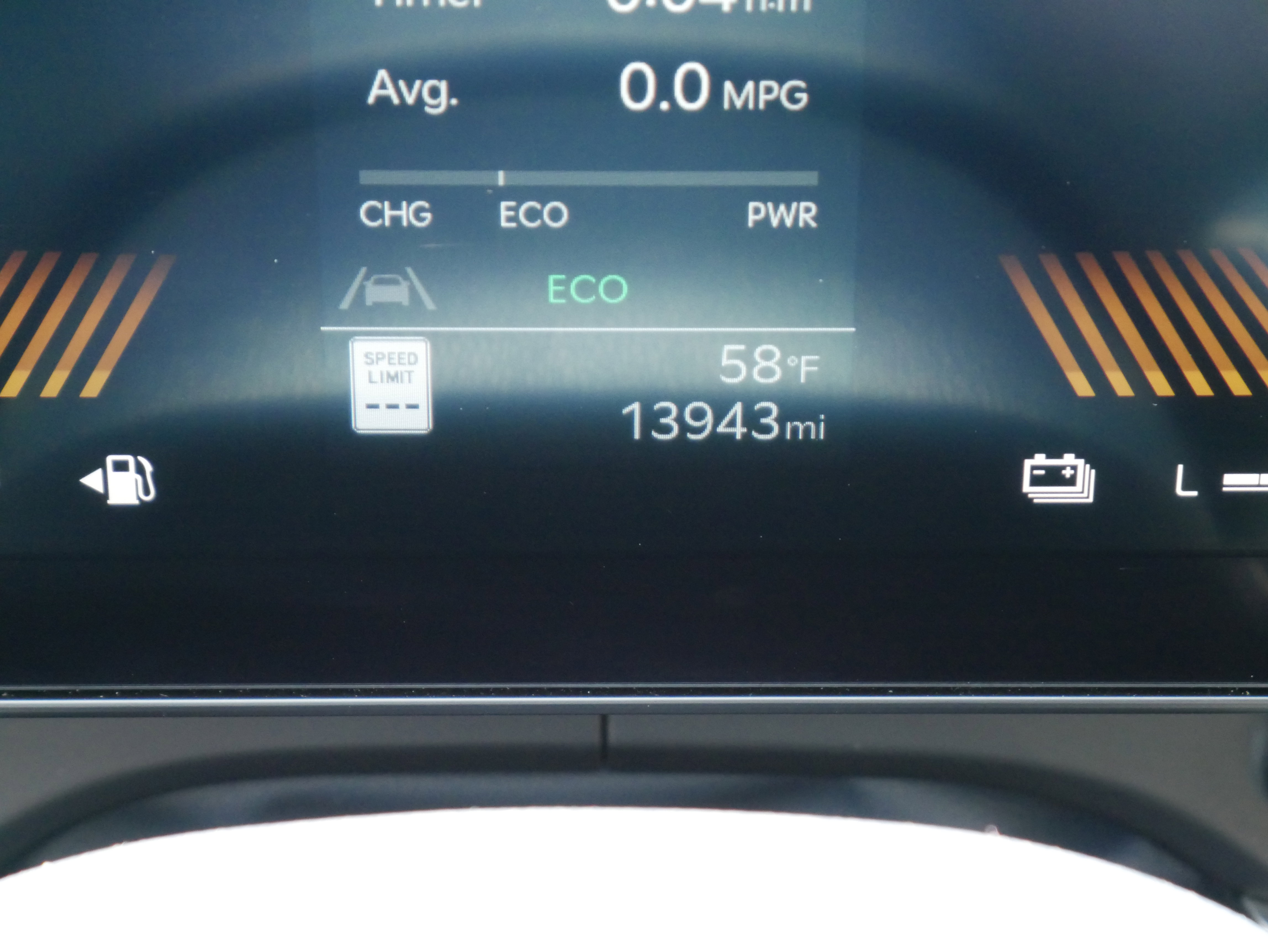 Certified 2025 Kia Carnival EX image 36