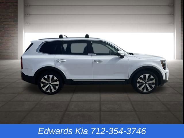 Used 2022 Kia Telluride S image 2