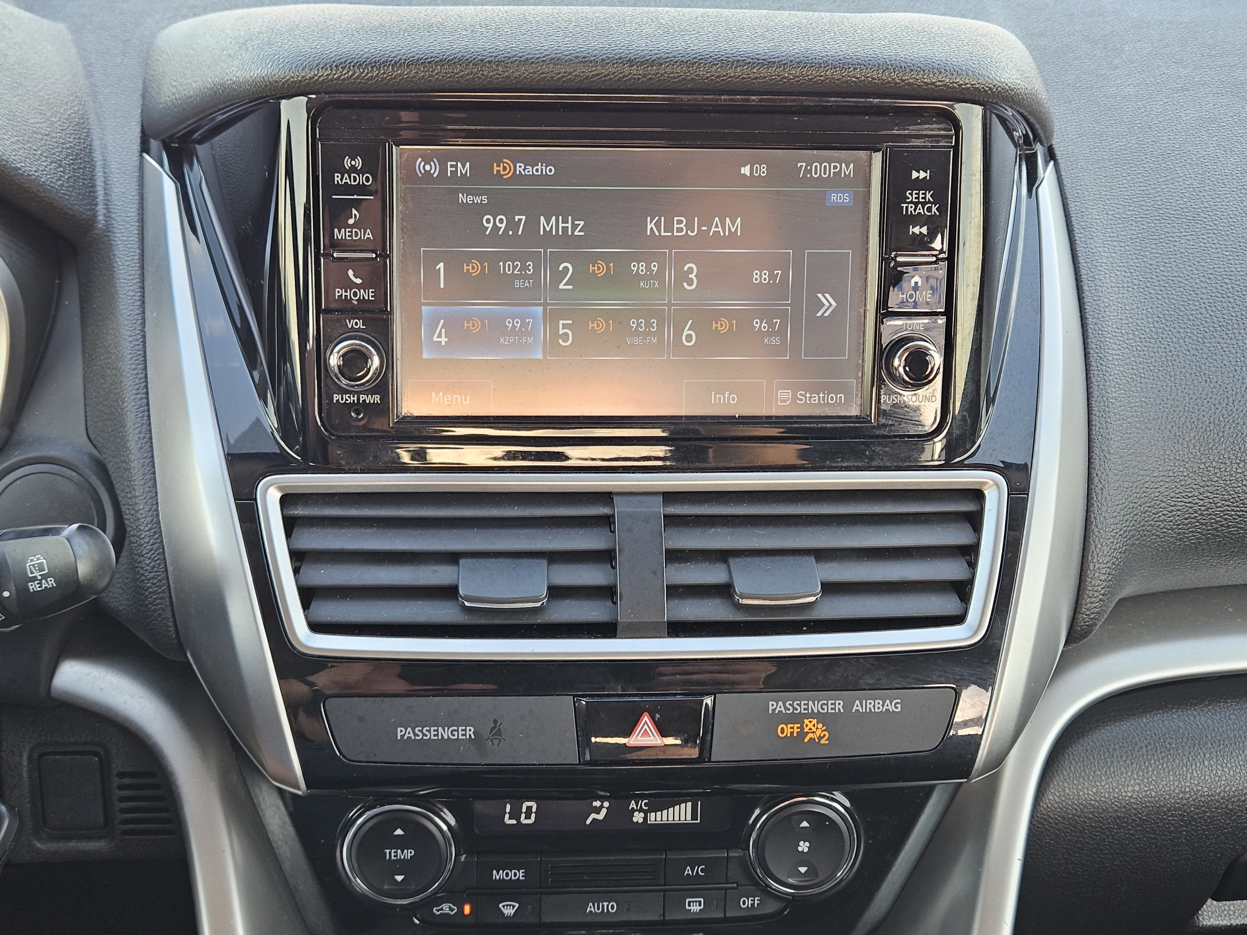 Used 2019 Mitsubishi Eclipse Cross ES AWD/4WD image 18