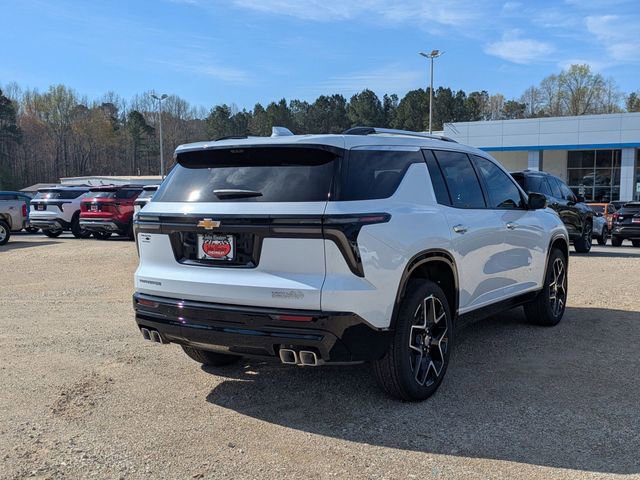 New 2026 Chevrolet Traverse High Country image 2