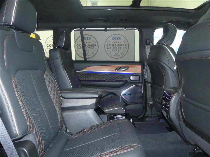 Used 2023 Jeep Grand Cherokee L Summit AWD/4WD image 28