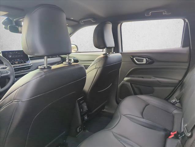 New 2026 Jeep Compass Latitude image 15