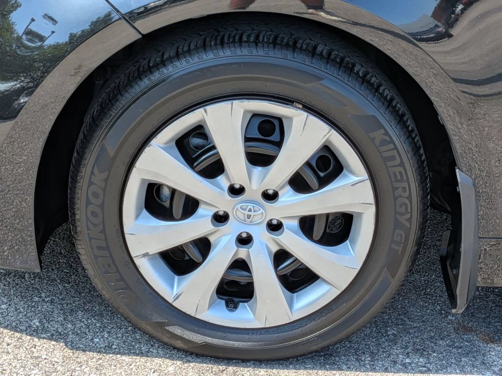 Used 2023 Toyota Corolla LE w/ Carpet Mat Package (TMS) FWD image 14
