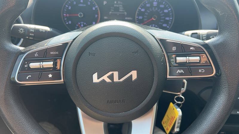 Used 2024 Kia Forte LXS FWD image 15