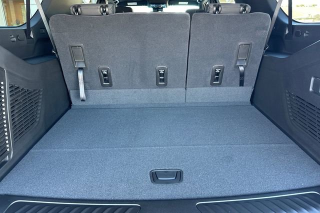 New 2026 Chevrolet Suburban LS image 21