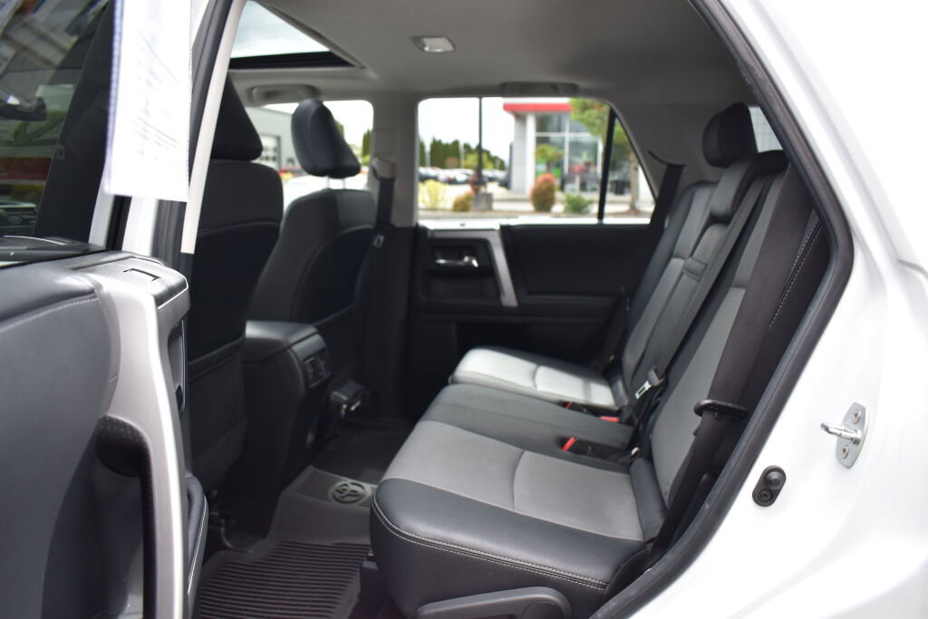 Used 2024 Toyota 4Runner SR5 Premium w/ Moonroof Package AWD/4WD image 20