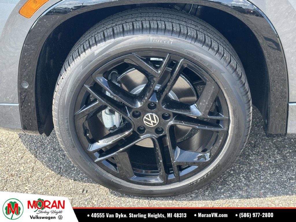 Used 2026 Volkswagen Tiguan SE R-Line FWD image 7