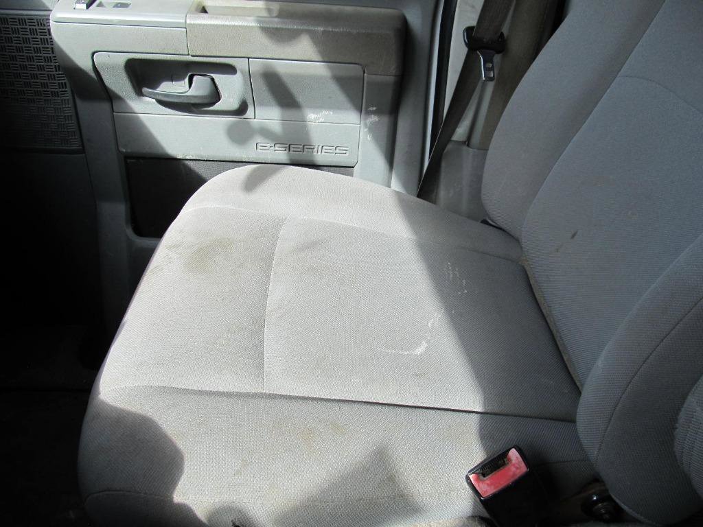 Used 2014 Ford E-250 and Econoline 250 w/ Power Group image 37