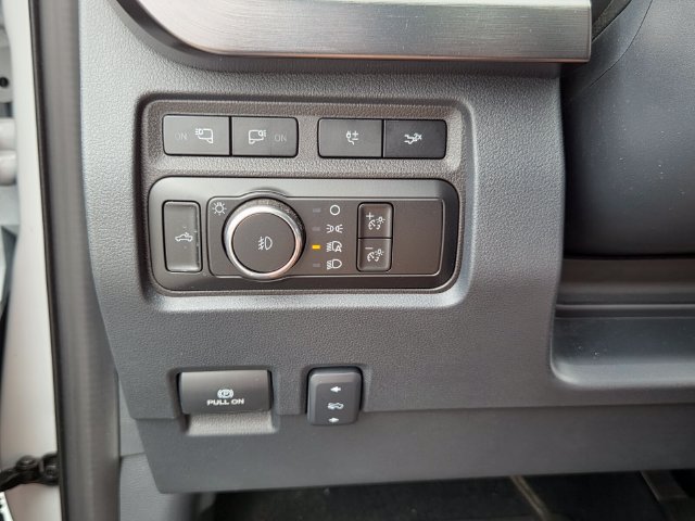 Used 2024 Ford F250 Lariat w/ Lariat Ultimate Package AWD/4WD image 28