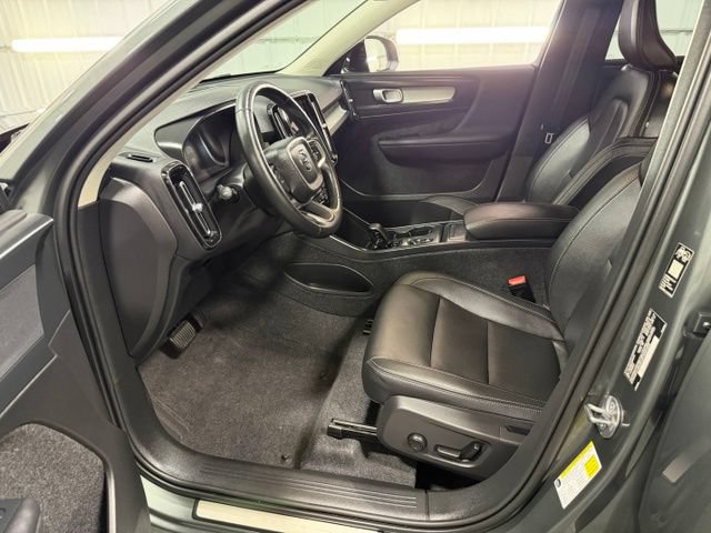 Used 2026 Volvo XC40 B5 Core AWD/4WD image 12