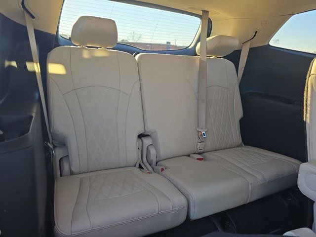 Used 2023 Buick Enclave Avenir image 12