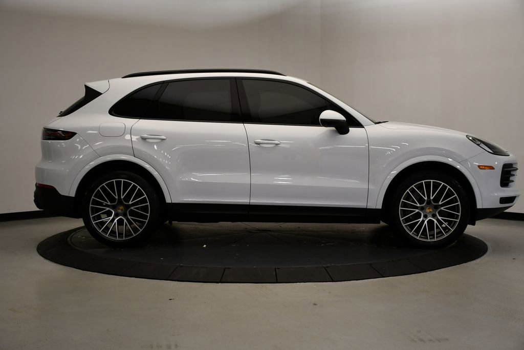 Used 2023 Porsche Cayenne image 8