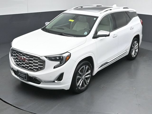 Used 2020 GMC Terrain Denali w/ Denali Premium Package AWD/4WD image 45