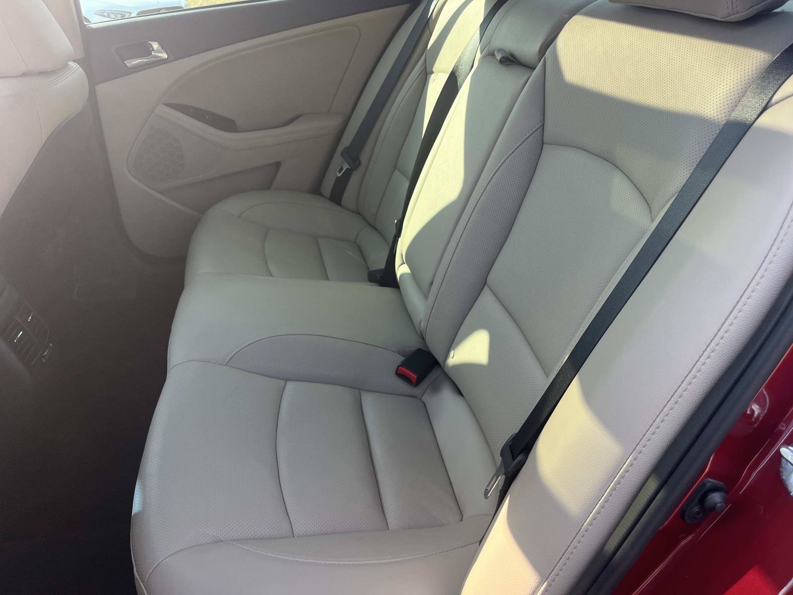 Used 2015 Kia Optima EX w/ EX Premium Package FWD image 18