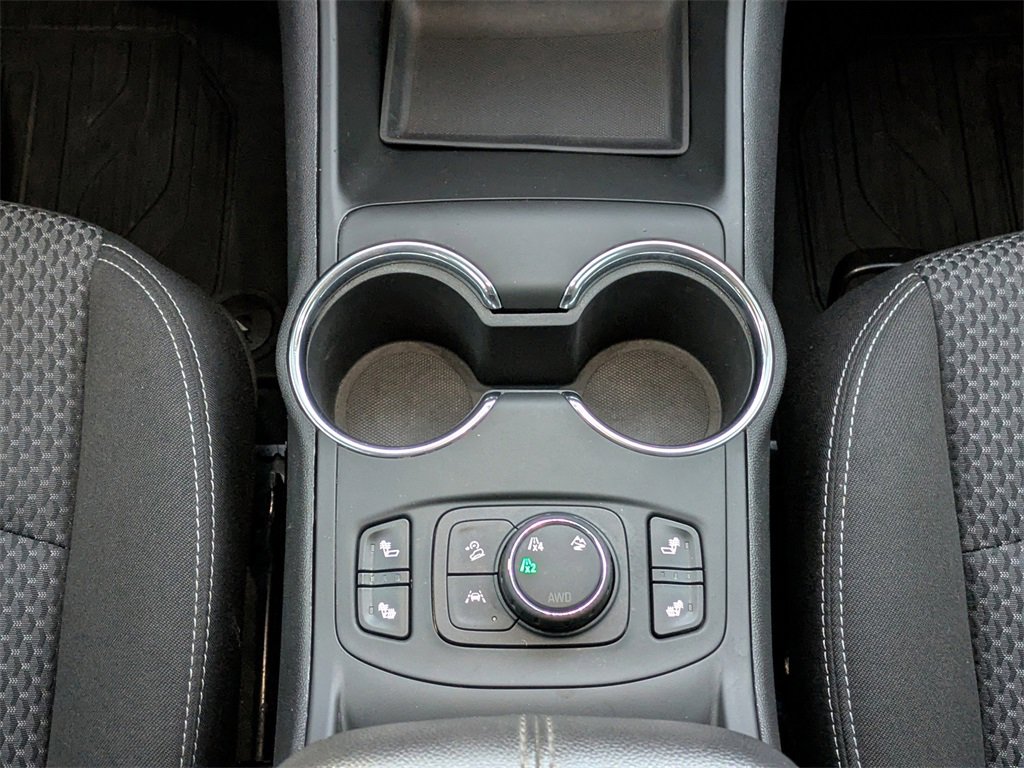 Used 2023 GMC Terrain SLE w/ Driver Convenience Package image 14