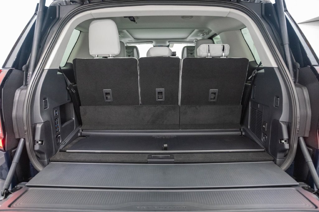 New 2027 Ford Expedition Platinum AWD/4WD image 11