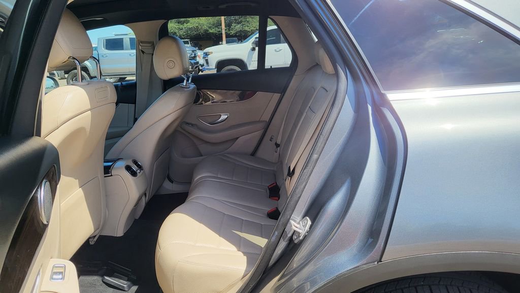 Used 2018 Mercedes-Benz GLC 300 image 23