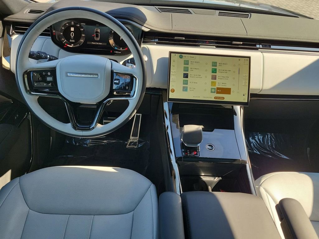Certified 2025 Land Rover Range Rover Sport Dynamic SE image 18