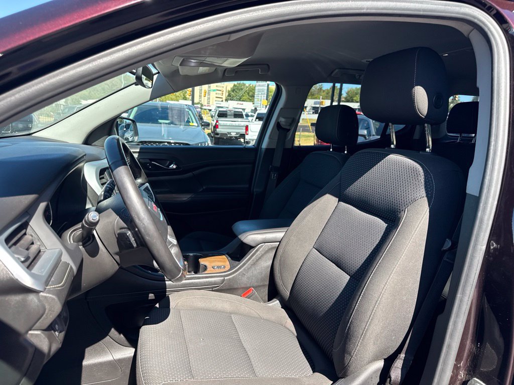 Used 2020 GMC Acadia SLE w/ Driver Convenience Package FWD image 13