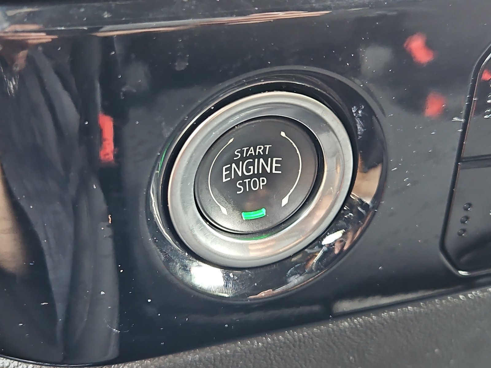 Used 2024 Chevrolet Silverado 1500 LT AWD/4WD image 20