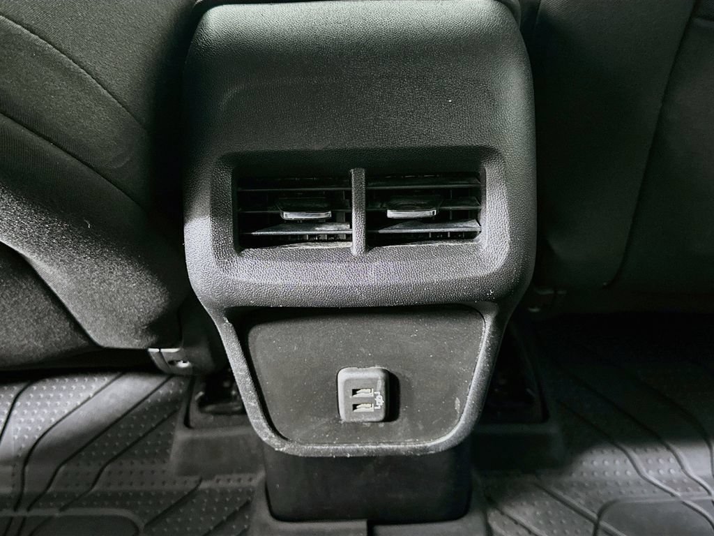 Used 2020 Chevrolet Equinox LT FWD image 29