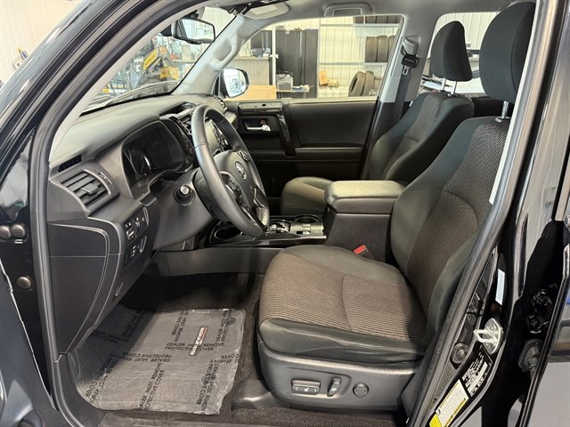 Used 2024 Toyota 4Runner TRD Off-Road image 9
